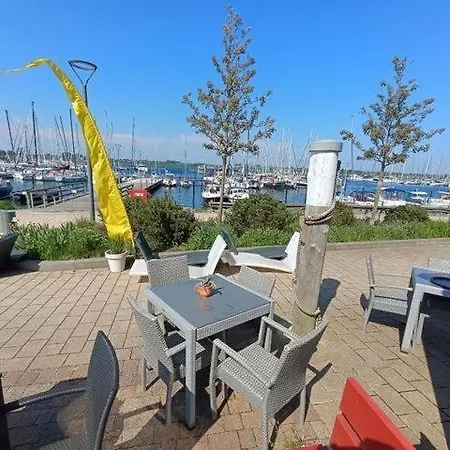 Am Rundsteg,6 *